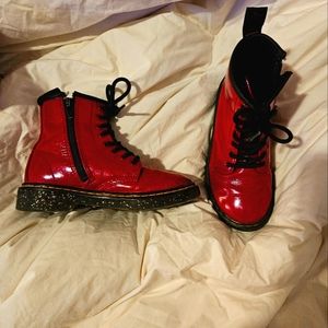 Dr. Martens Kids Girls 1460 Lace Up Boots Bright Red Cosmic Glitter US1/UK13
